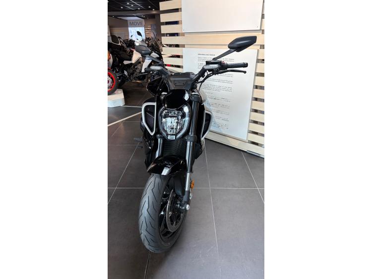 DUCATI DIAVEL V4 - Garantie constructeur 04.2026