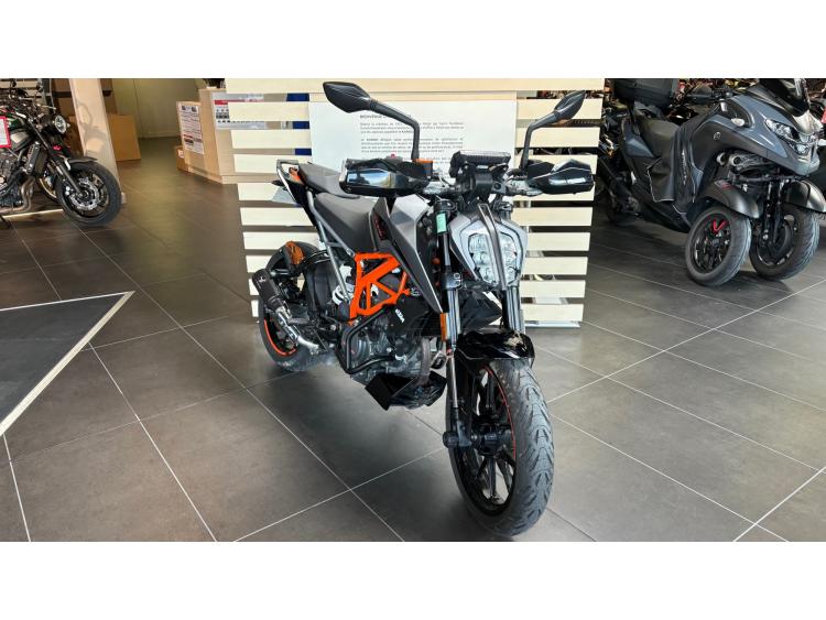 KTM DUKE 125 - Garantie 04/2026