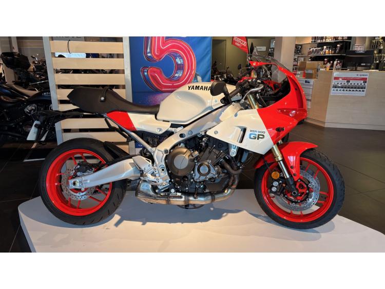 YAMAHA XSR 900 GP 35KW - Garantie 06/2030