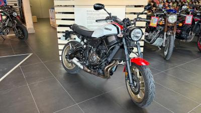 YAMAHA XSR 700
