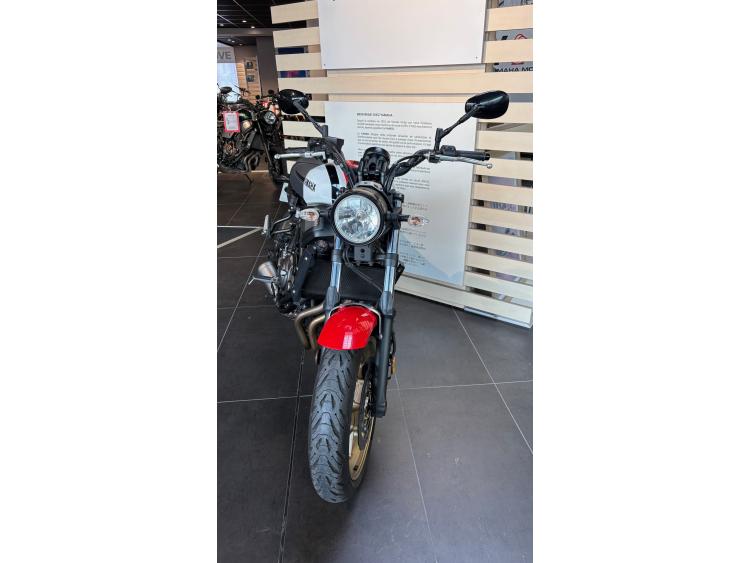 YAMAHA XSR 700 - Garantie 12 mois