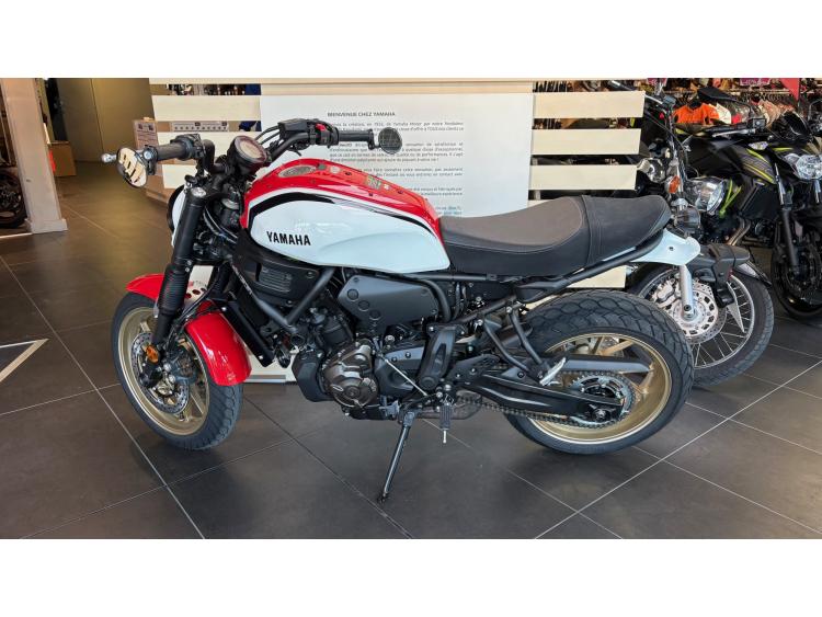 YAMAHA XSR 700 ABS 35KW - GARANTIE CONSTRUCTEUR 10/2026